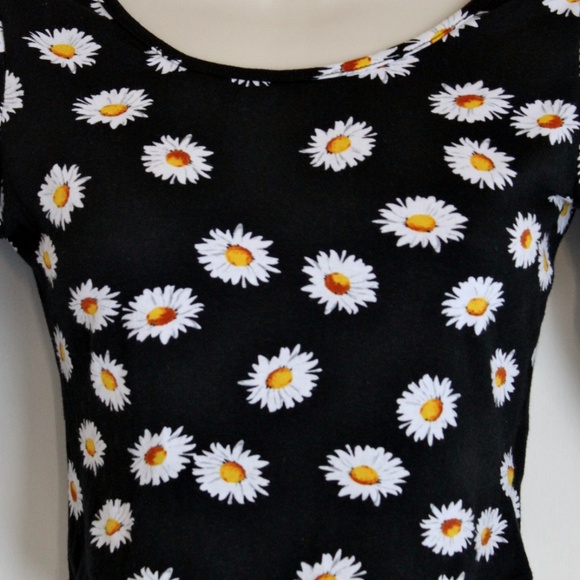 Crop Top Daisy Flower Indie Cottagcore Farmcore - Picture 5 of 8